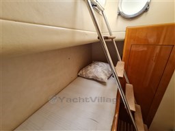 Uniesse 55 MY, crew cabin