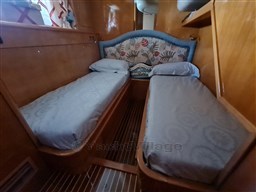 Uniesse 55 MY, stbd guest cabin