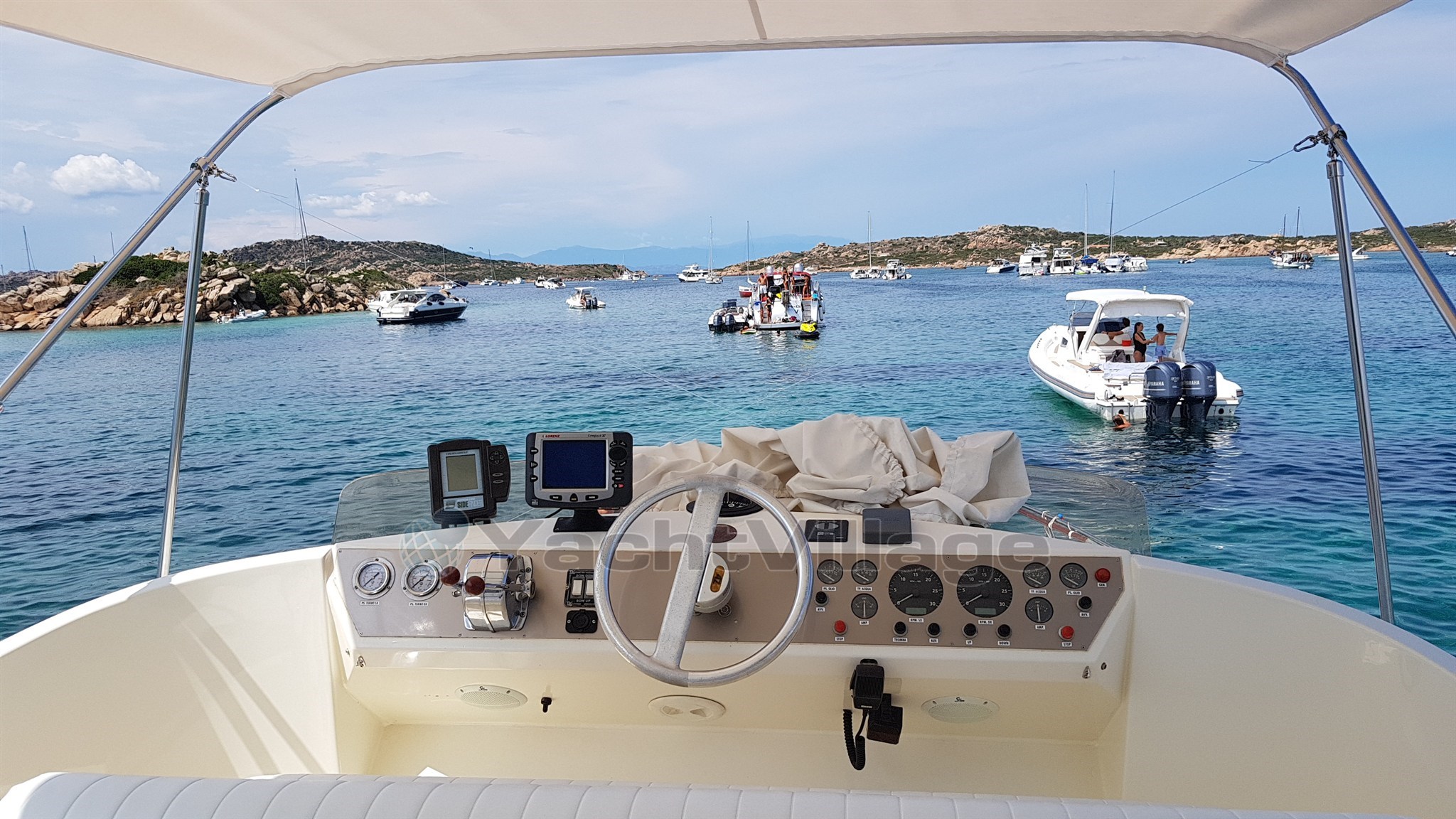 AZ 35 Fly, upper helm