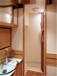 Abacus 62 bathroom 2