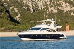 AZ 62 EVO, bow profile