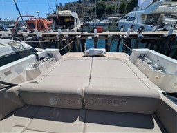 Bluegame 42 cockpit sunpad