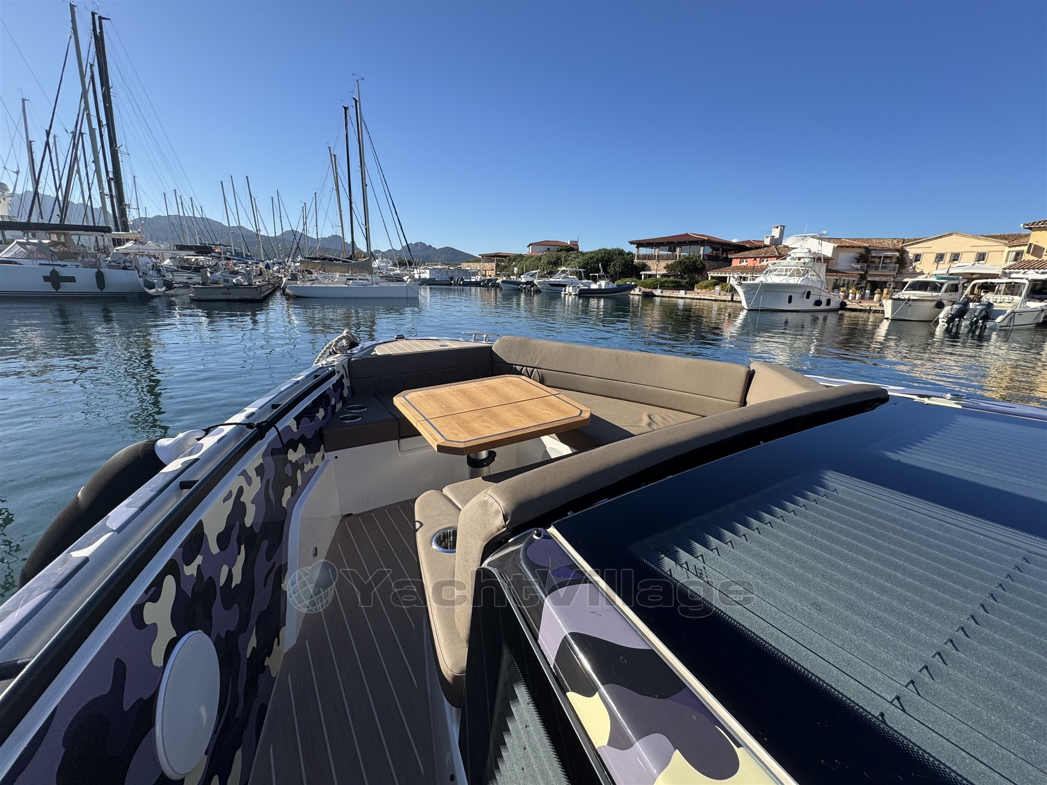 {E} 16 - saxdor 400 prua