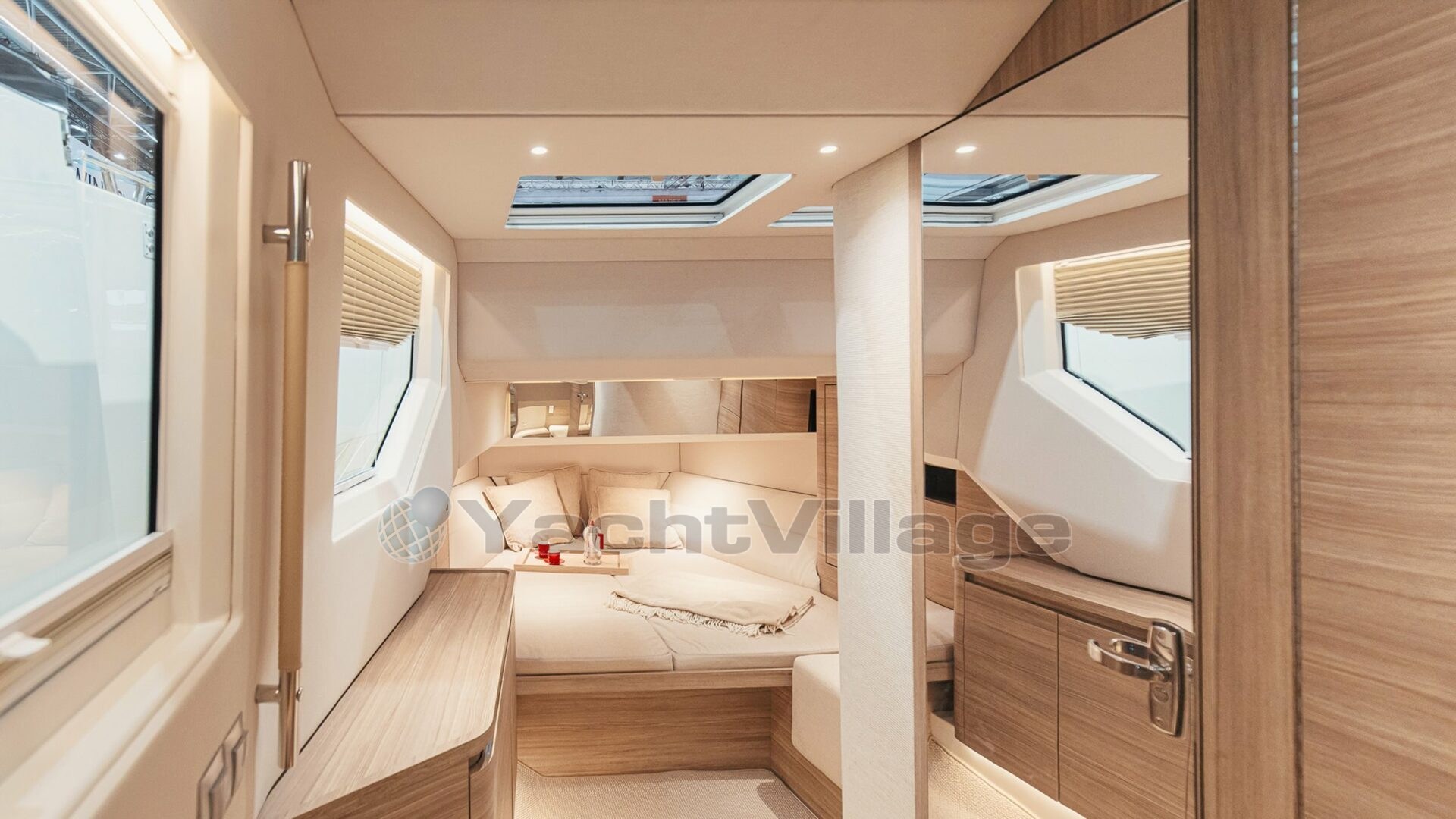 {I} Master cabin