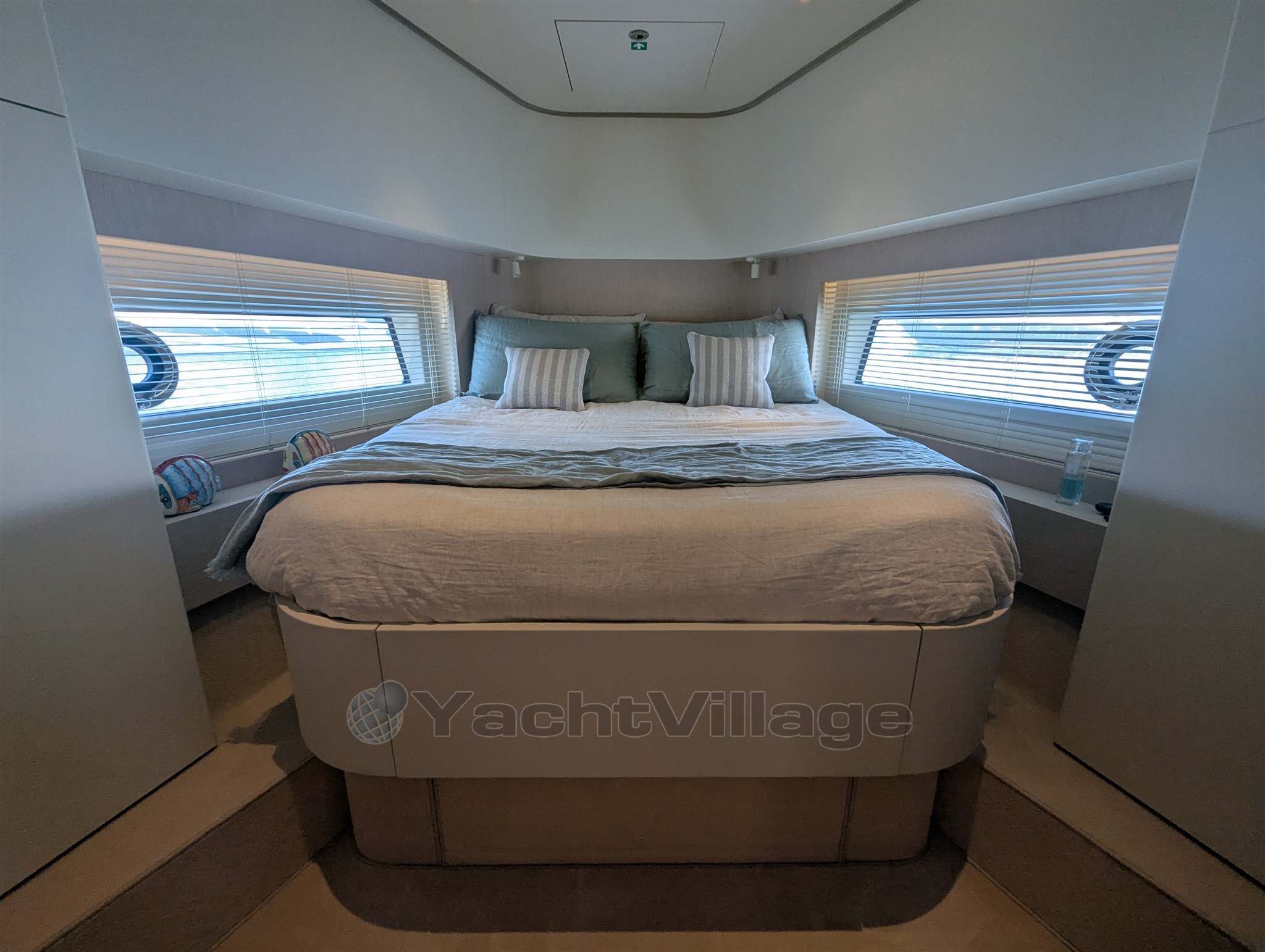 {I}Vip cabin