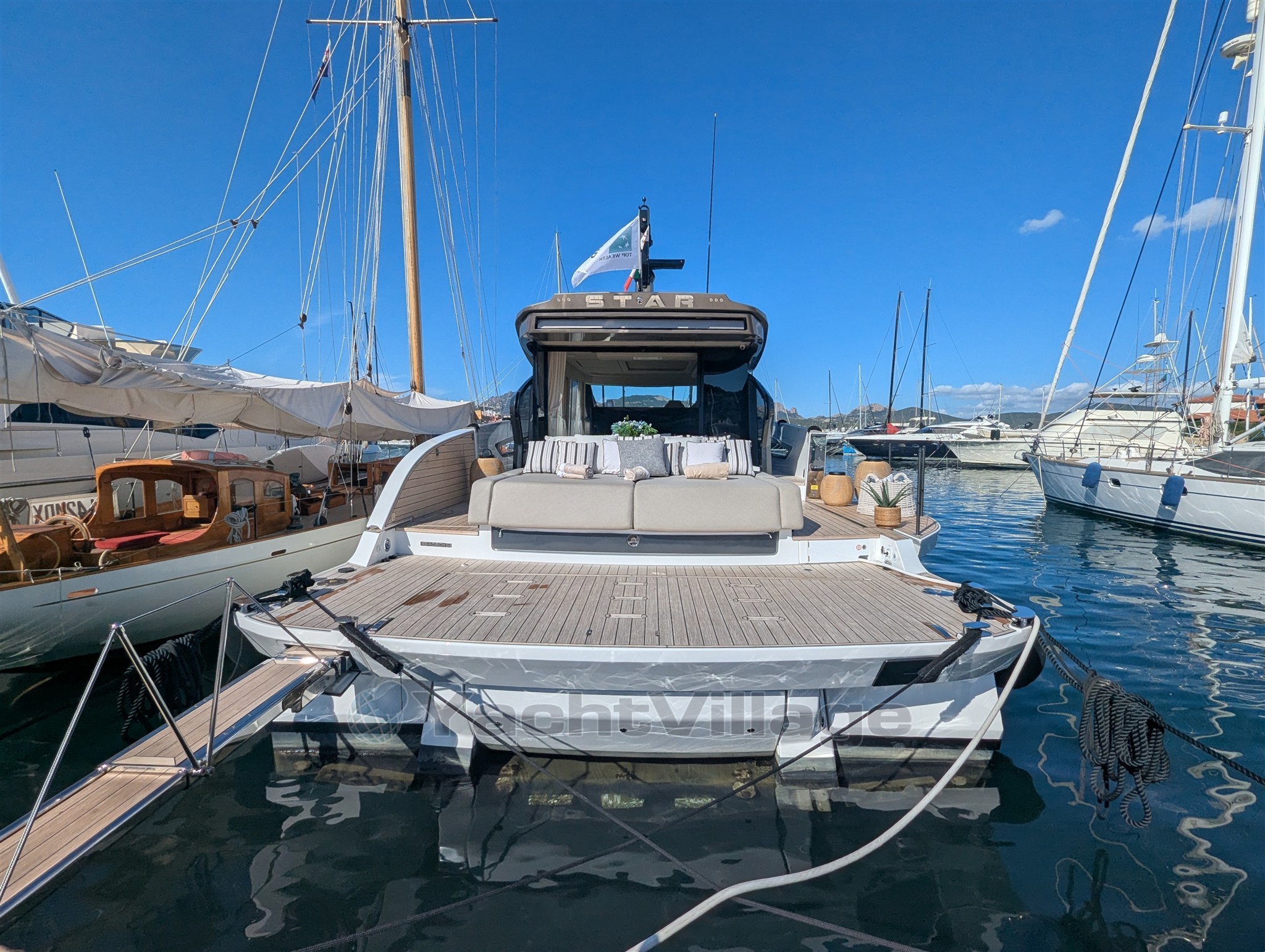 Seadeck 6 aft view