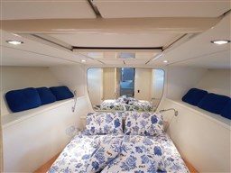 Itama 50 master cabin