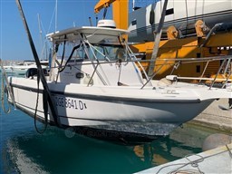 Boston 28 Outrage bow view