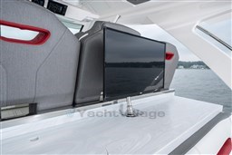 Tiara 34 LS cockpit Tv