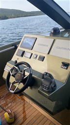Apex 60 Helm station