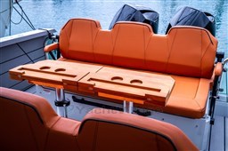 Saxdor 320 GTO cockpit table