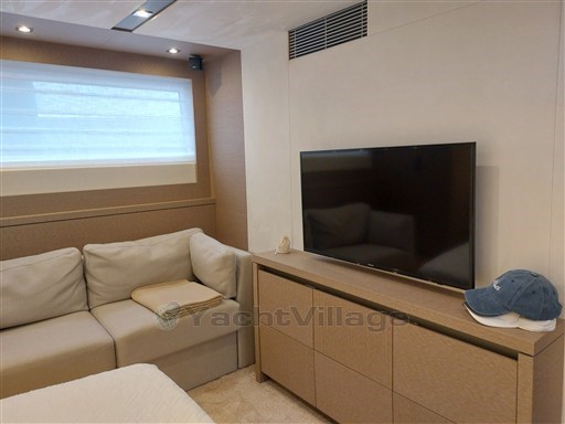 {I}Master cabin
