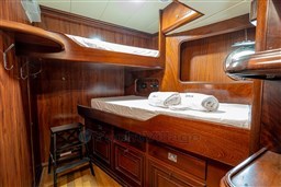 Aquarius IV Twin Crew Cabin