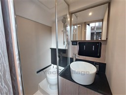 Azimut Atlantis 45 guest bathroom