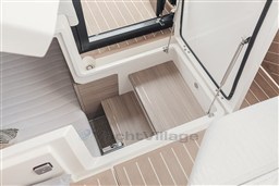 Aft cabin cockpit access