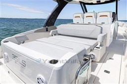 Cockpit lounge