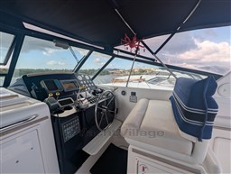 Tiara 4100 Open helm station
