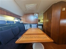 Tiara 4100 Open interiors