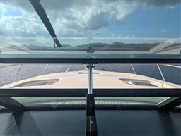 Tiara 4100 Open fwd deck