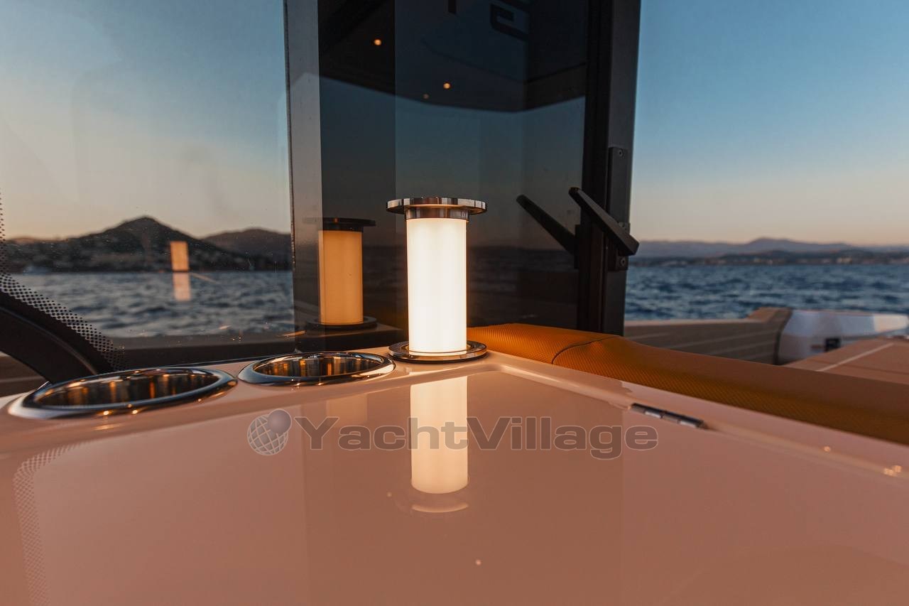 SAXDOR 400 GTS Lights