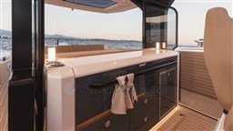 SAXDOR 400 GTS Galley