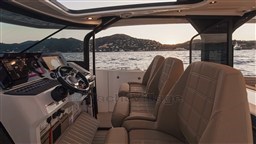 SAXDOR 400 GTS Helm Seats