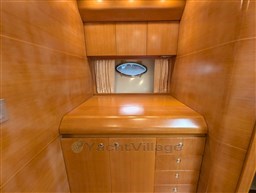 Sarnico Spider galley, closed