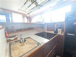 Davis 47 galley