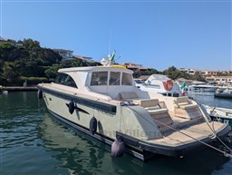Toy Tender 47 aft profile