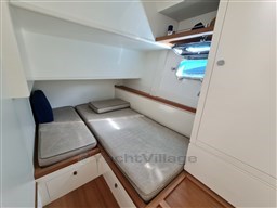 Toy Tender 47, guest cabin