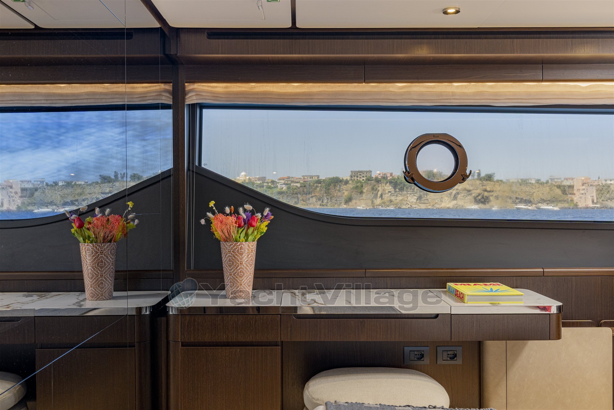 {I}VIP Cabin detail