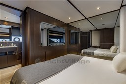 {I}Master cabin