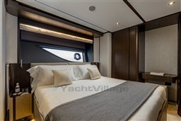 {I}Master cabin