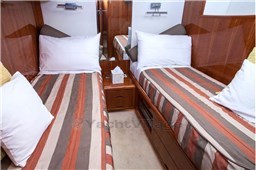 UNIESSE 72 DOUBLE CABIN