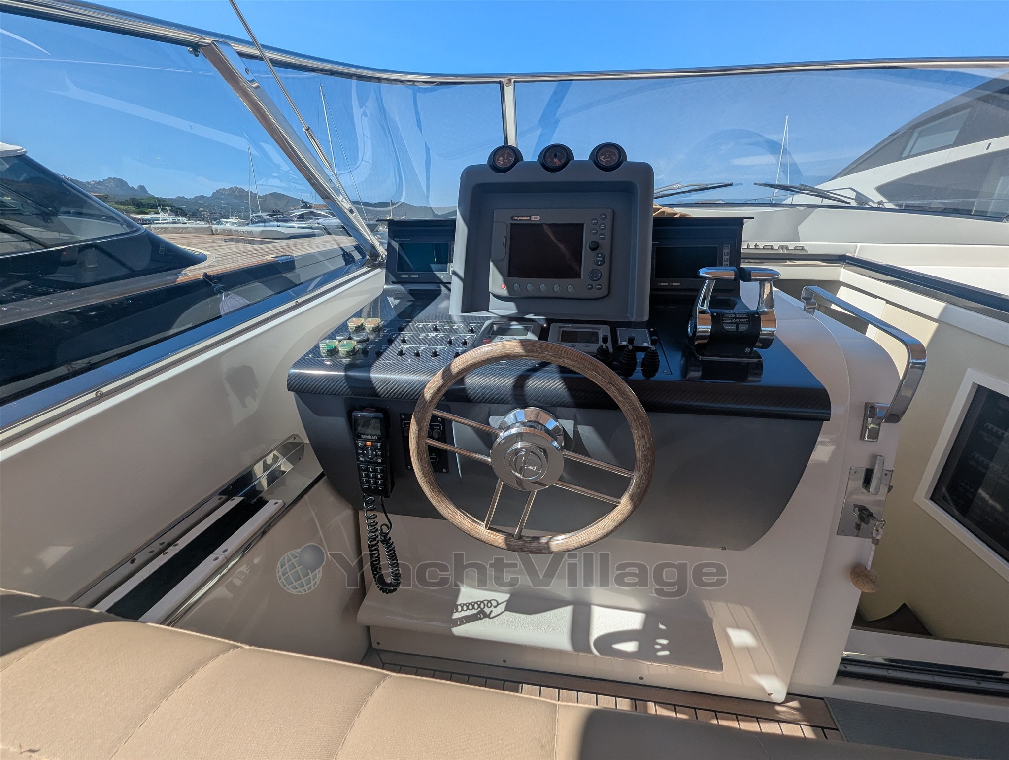 Helm station