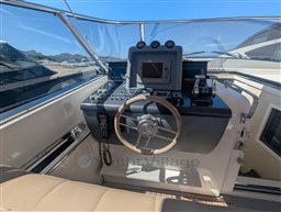 Helm station