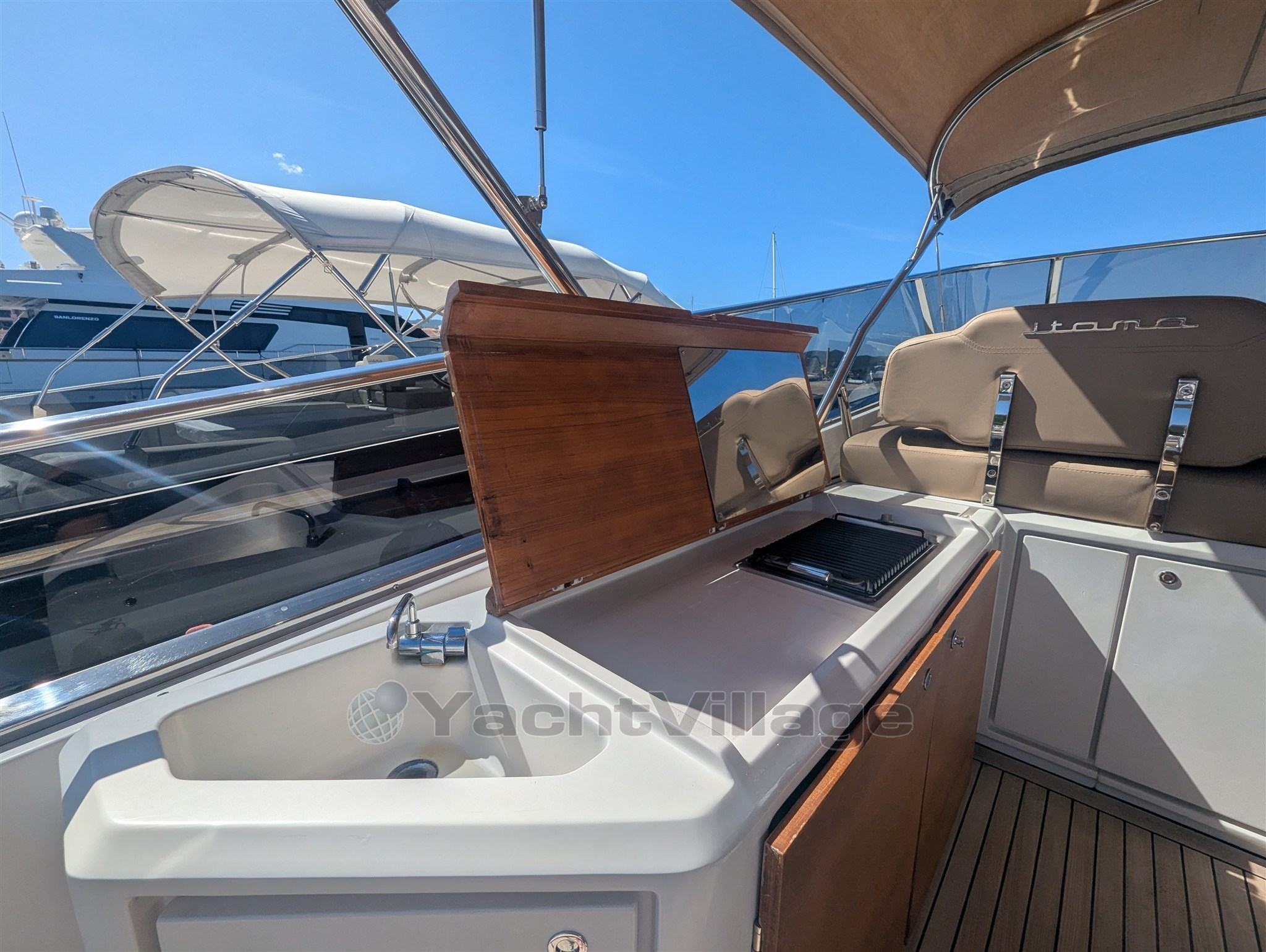 Cockpit galley