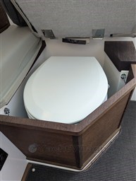 Axopar 37 Sun Top Brabus, head