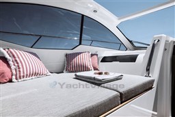 Azimut-A45-Relax-Area_Mid-res