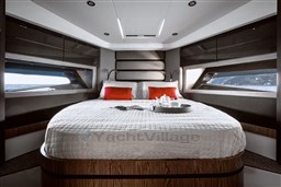 Azimut-A45-Master-Cabin_Mid-res