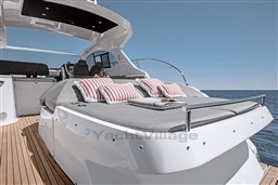 Azimut-A45-Aft-Sunpad-1_Mid-res