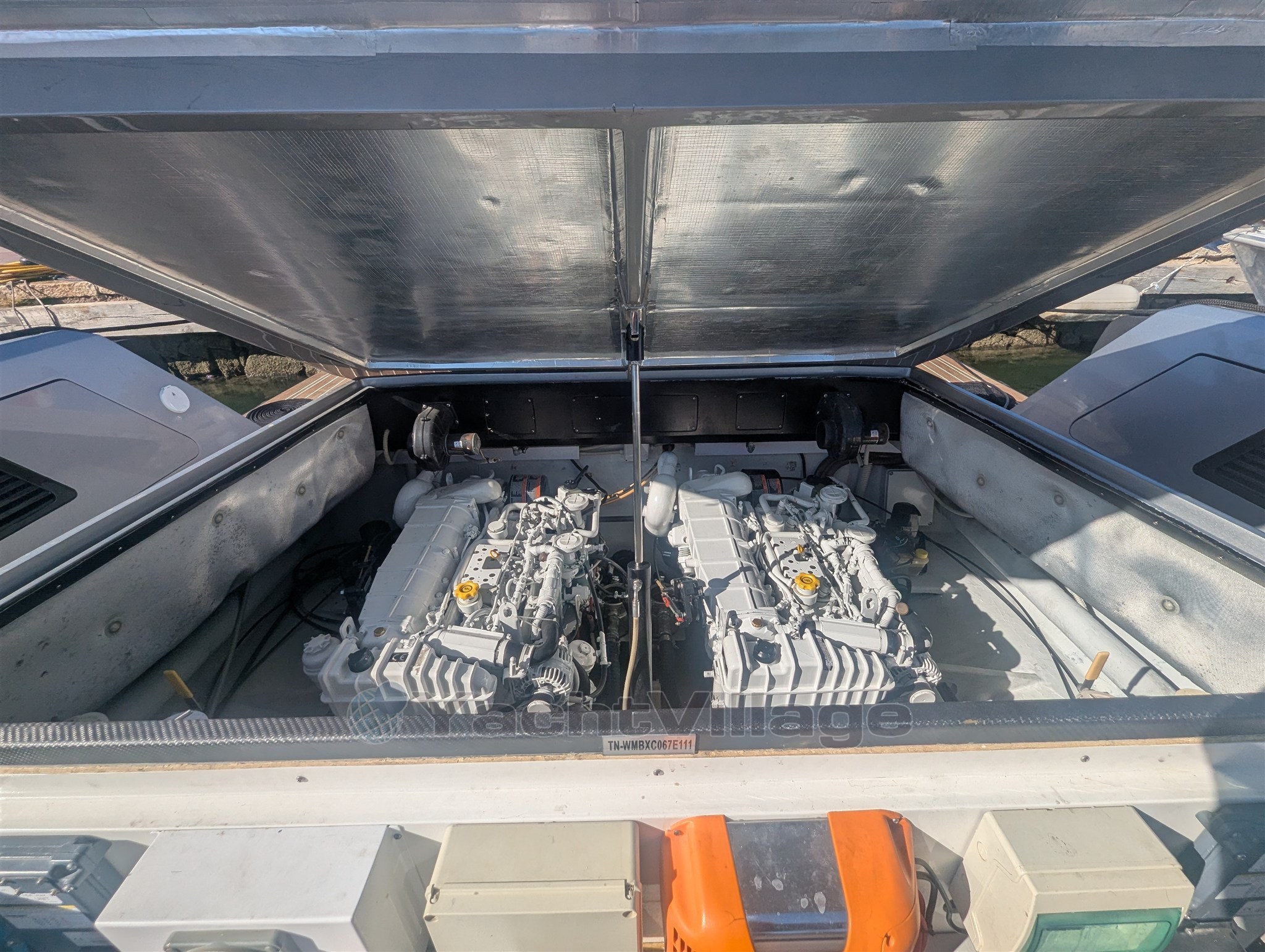 {I} Engine room