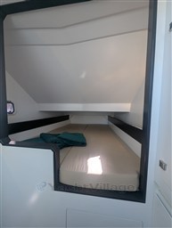 {I} Cabin