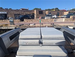 Aft sunpad