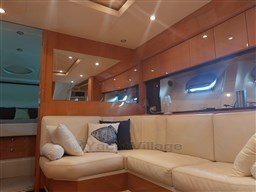 Sarnico 60 RiAl interior salon (1)