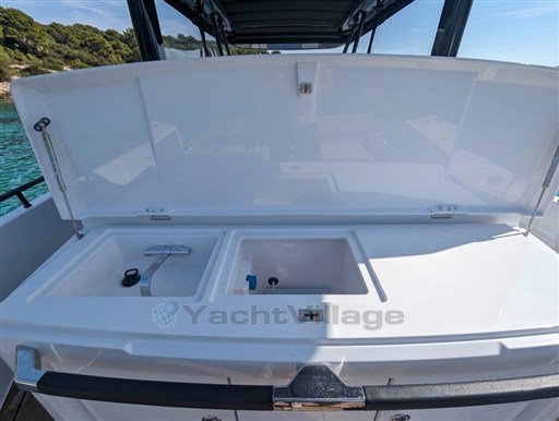 Cockpit bar