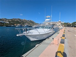 Cabo 38 Express bow view