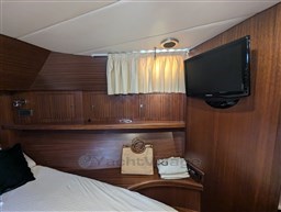 Sciallino 52 Gemy owner's cabin detail