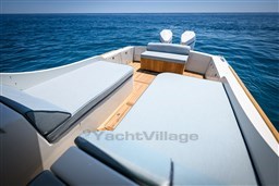 Toy 39 Outboard sunpads