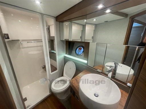 {I} Bathroom